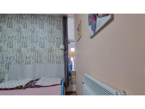 Apartament 1+1 për shitje tek medreseja