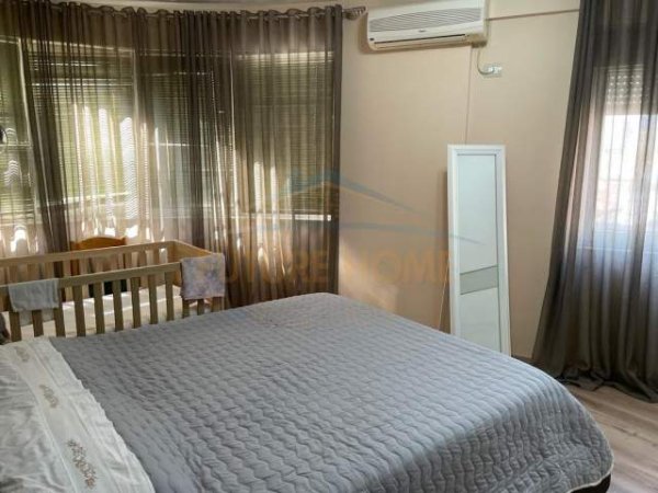 Tirane, jepet me qera apartament Kati 3, 165 m² 750 Euro (Rruga e Barrikadave)