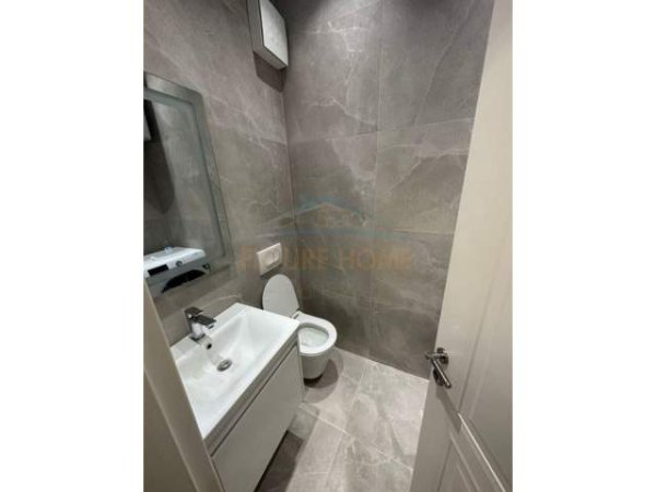 Tirane, jepet me qera apartament 2+1+BLK Kati 2, 120 m² 850 Euro (Komuna e Parisit)