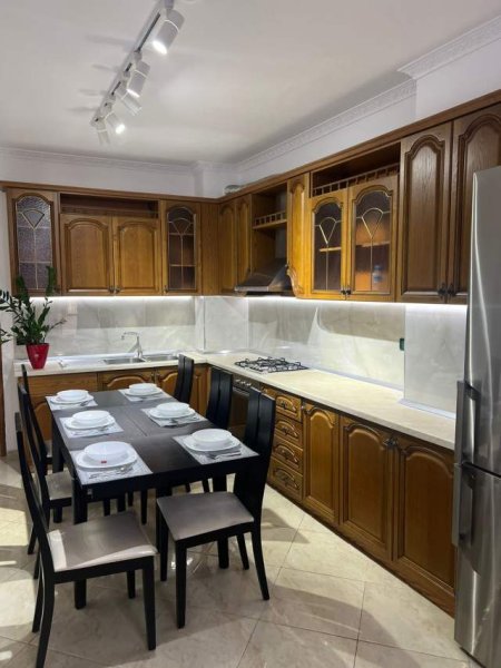 Tirane, shitet apartament 2+1 Kati 3, 1.200 m² 1.200 Euro/m2 (Astir)