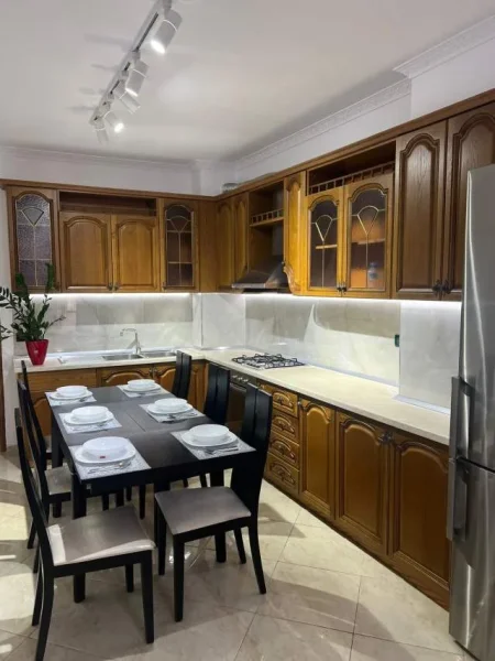 Tirane, shitet apartament Kati 3, 116 m² 140.000 Euro (Astir)