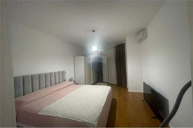 Tirane, jepet me qera apartament 1+1 Kati 3, 500 Euro (RR.Ullishtes)