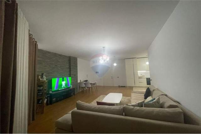 Tirane, jepet me qera apartament 1+1 Kati 3, 500 Euro (RR.Ullishtes)