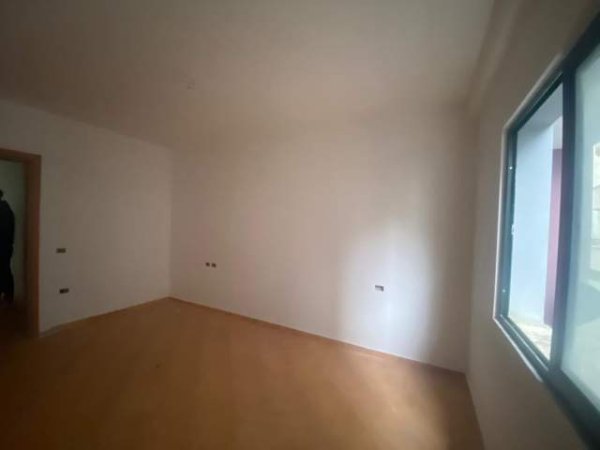 Tirane, shitet apartament 2+1+A+BLK Kati 1, 90 m² 66.000 Euro
