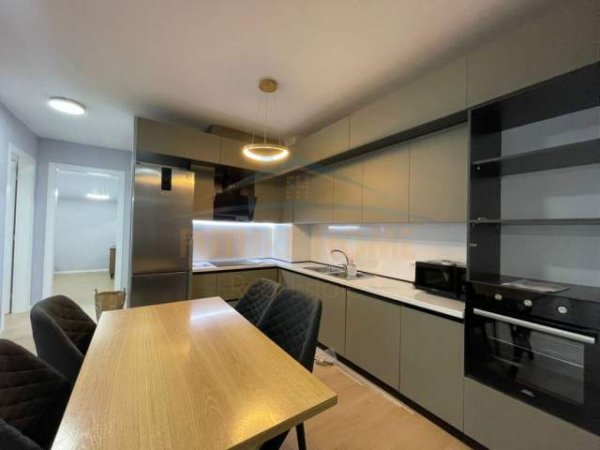 Tirane, jepet me qera apartament 2+1 Kati 5, 119 m² 1.200 Euro (Kompleksi Delijorgji)