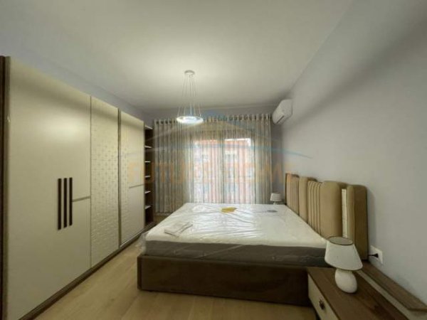 Tirane, jepet me qera apartament 2+1 Kati 5, 119 m² 1.200 Euro (Rruga e Kavajes)