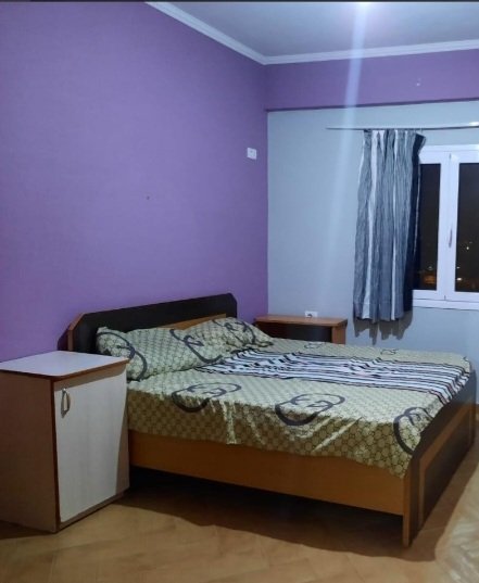 Tirane, jepet me qera Vile 1+1 Kati 2, 60 m² 30.000 Leke (100 m siper Shkolles Mrekullia, Kodra Priftit)