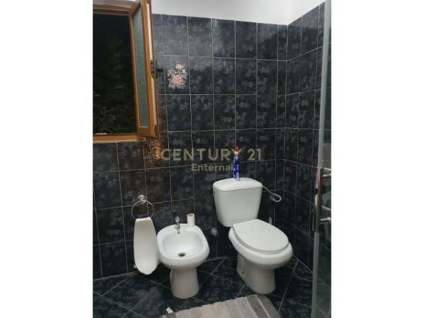 Tirane, jepet me qera apartament 2+1+A+BLK 114 m² 550 Euro (kompleksi halili)