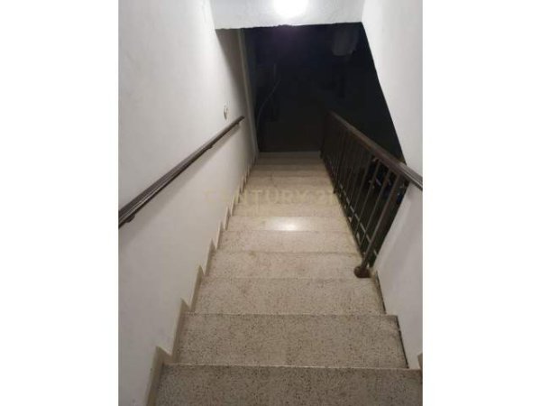 Tirane, jepet me qera apartament 2+1+A+BLK 114 m² 550 Euro (kompleksi halili)