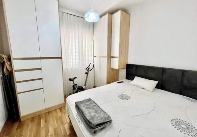 Tirane, shes apartament 2+1 75 m² 150.000 Euro (Perballe me Kishen Katolike)