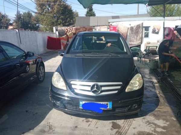 Tirane, shitet makine Mercedes-Benz B Class Viti 2007, 4.500 Euro