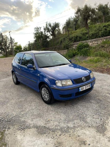 Durres, shitet makine Volkswagen Polo Viti 2001, 1.450 Euro