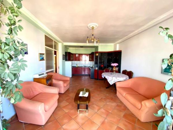 Durres, shitet apartament Kati 9, 100 m² 80.000 Euro (QENDER DURRES)