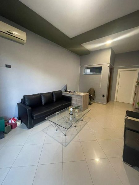 Tirane, jepet me qera 1+1 Kati 0, 80 m² 650 Euro
