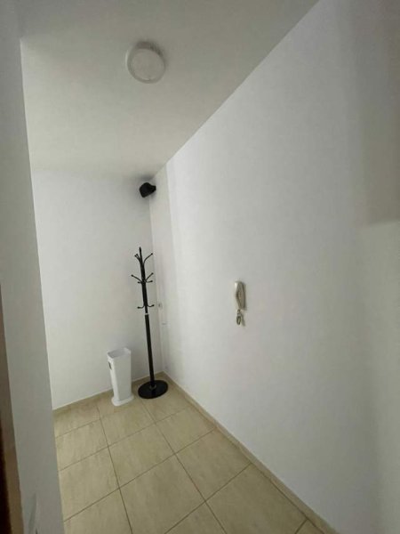 Tirane, jepet me qera apartament 1+1 Kati 2, 75 m² 350 Euro (komuna parisit)