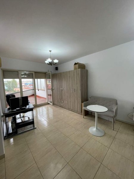 Tirane, jepet me qera apartament 1+1 Kati 2, 75 m² 350 Euro (komuna parisit)