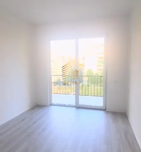 Tirane, jepet me qera apartament 2+1+Ballkon Kati 3, 100 m² 450 € (Yzberisht)