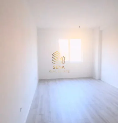 Tirane, jepet me qera apartament 2+1+Ballkon Kati 3, 100 m² 450 € (Yzberisht)