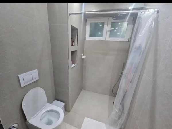 Tirane, shitet 2+1 Kati 2, 78 m² 200.000 € 