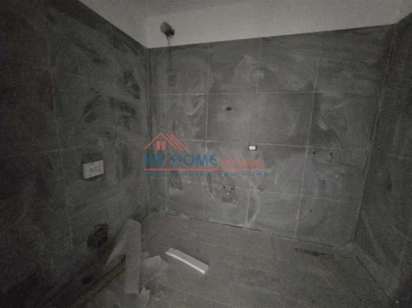 Tirane, shitet apartament 1+1+Ballkon Kati 1, 72 m² 130.000 € (Rruga Dritan Hoxha, Kompleksi Aura)