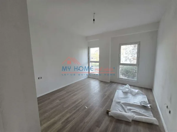Tirane, shitet apartament 1+1+Ballkon Kati 1, 72 m² 130.000 € (Rruga Dritan Hoxha, Kompleksi Aura)