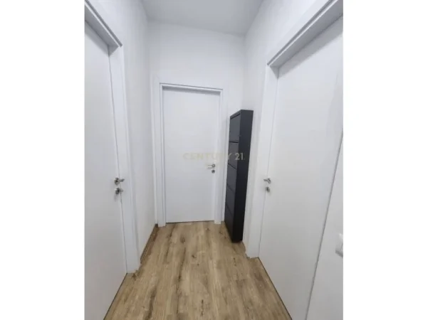 Tirane, jepet me qera apartament 1+1 Kati 11, 63 m² 550 € 