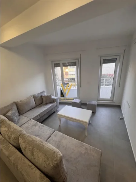 Tirane, jepet me qera apartament 2+1+Ballkon Kati 2, 80 m² 720 € (KODRA E DIELLIT)