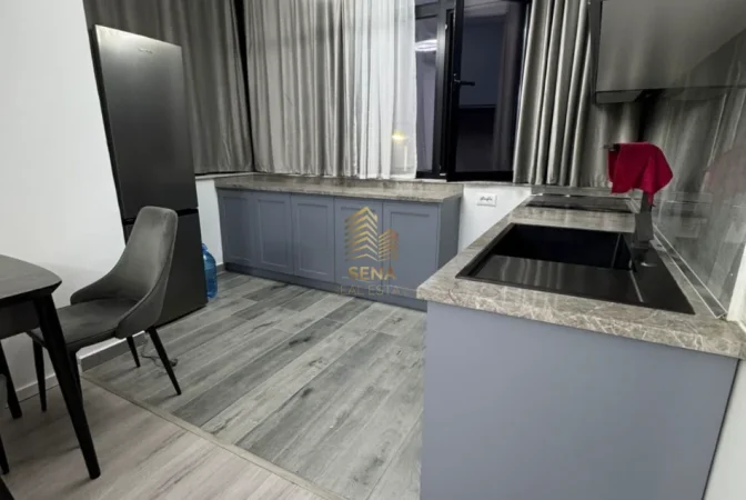 Tirane, jepet me qera apartament 1+1+Ballkon Kati 2, 65 m² 650 € (Zogu i Zi)