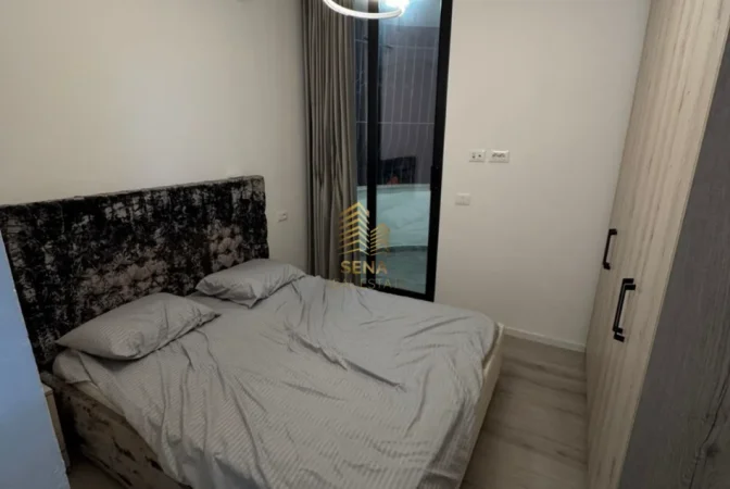 Tirane, jepet me qera apartament 1+1+Ballkon Kati 2, 65 m² 650 € (Zogu i Zi)