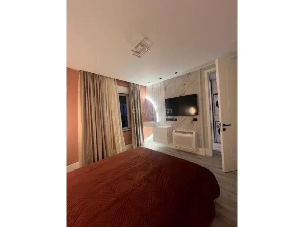 Tirane, jepet me qera apartament 2+1 Kati 7, 2.300 € (bllok)