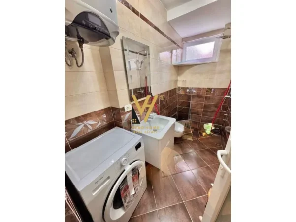 Tirane, jepet me qera apartament 2+1+Ballkon Kati 2, 72 m² 800 € (SHESHI WILLSON)