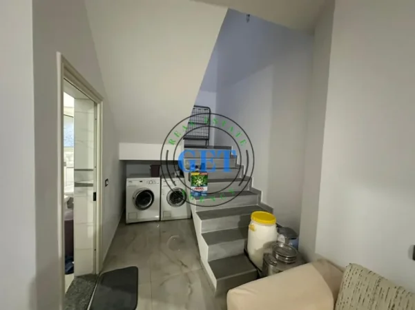 Durres, shitet shtepi 2+1 Kati 1, 288 m² 105.000 € (Shijak,)