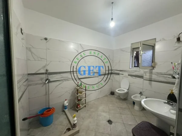 Durres, shitet shtepi 2+1 Kati 1, 288 m² 105.000 € (Shijak,)