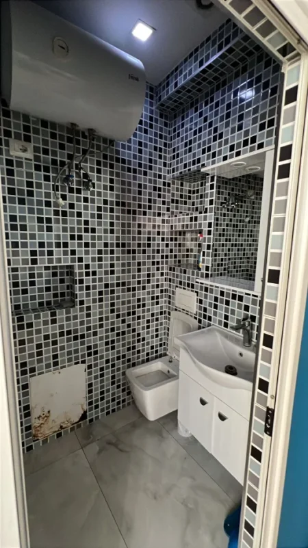 Tirane, jepet me qera apartament 1+1 Kati 3, 60 m² 350 € (Bulevardi Migjeni.)