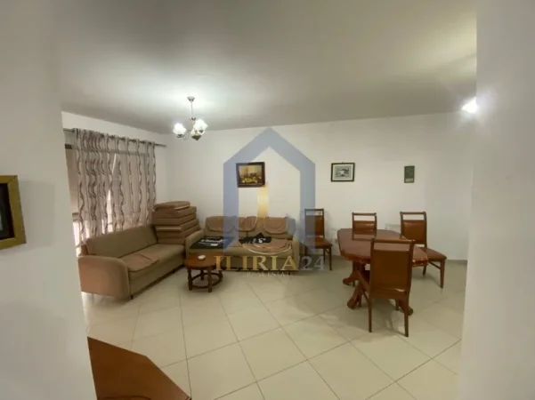 Tirane, jap me qera apartament 2+1+Ballkon Kati 5, 97 m² 550 € (Apartament 2+1 me qera Kinostudio Kompleksi Orion)