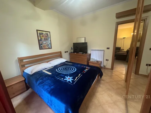 Tirane, jepet me qera apartament 1+1 Kati 2, 67 m² 800 € (Myslym shyri)