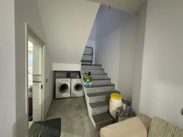 Durres, shitet shtepi 2+1 Kati 1, 288 m² 105.000 € (Shijak, Durres)