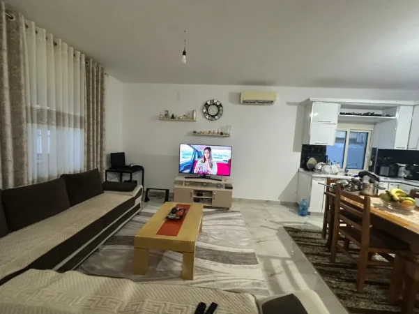 Durres, shitet shtepi 2+1 Kati 1, 288 m² 105.000 € (Shijak, Durres)