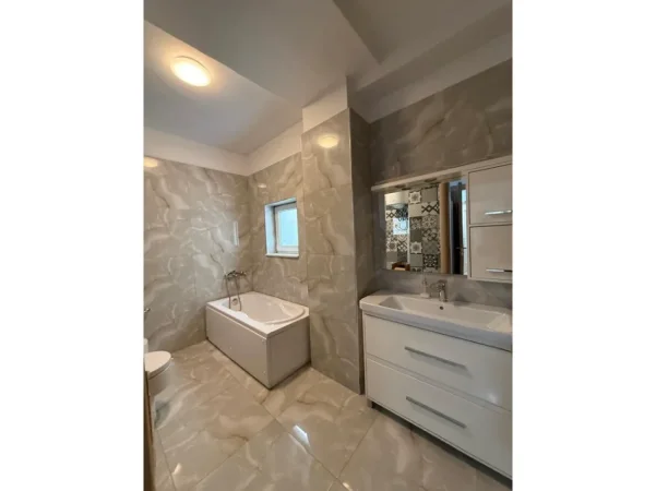 Tirane, shitet apartament 2+1+2+Ballkon Kati 6, 105 m² 220.000 € (Don Bosko)