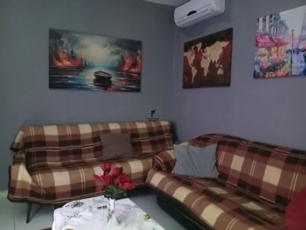 Tirane, jepet me qera apartament 2+1 Kati 1, 100 m² 750 € (21 DHJETORI)