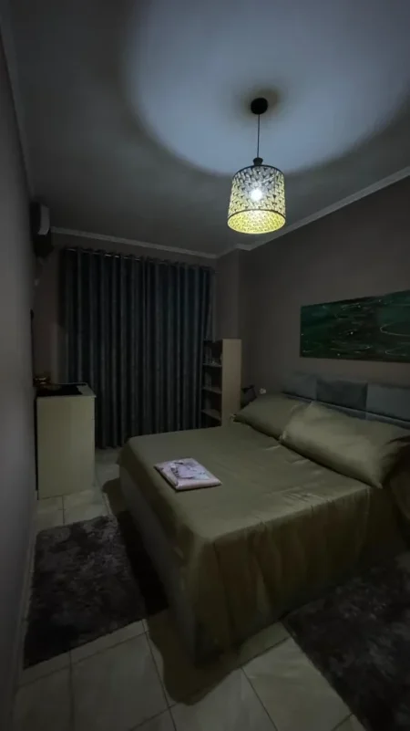 Tirane, jepet me qera apartament 2+1+Ballkon Kati 5, 80 m² 500 € (Astir)