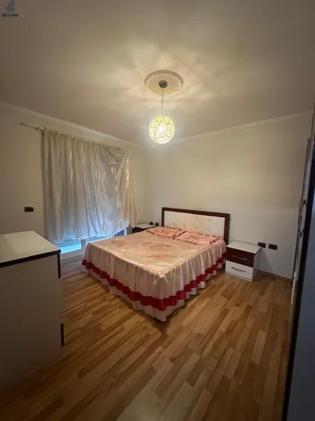 Tirane, jepet me qera apartament 2+1 Kati 3, 95 m² 550 € (Ish parku)
