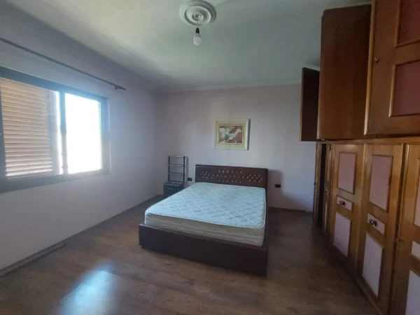 Tirane, jepet me qera apartament 2+1 Kati 3, 120 m² 550 € (Rruga Besa)