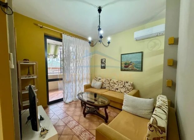 Tirane, jepet me qera apartament 2+1 Kati 3, 76 m² 500 € 