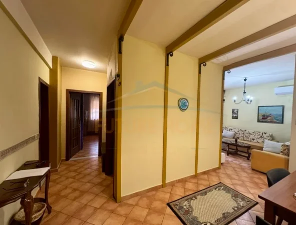 Tirane, jepet me qera apartament 2+1 Kati 3, 76 m² 500 € 