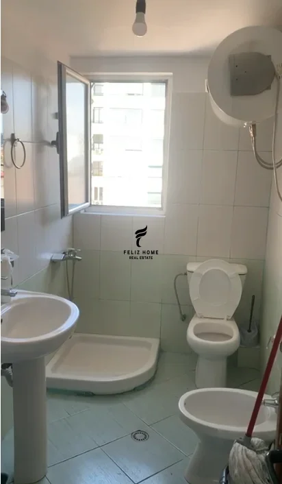 Tirane, shitet apartament 3+1 Kati 6, 93 m² 190.000 € (PAZARI I RI)