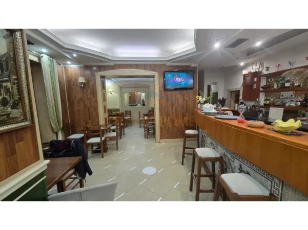 Tirane, shitet ambjent biznesi Kati 0, 108 m² (rruga e kavajes)