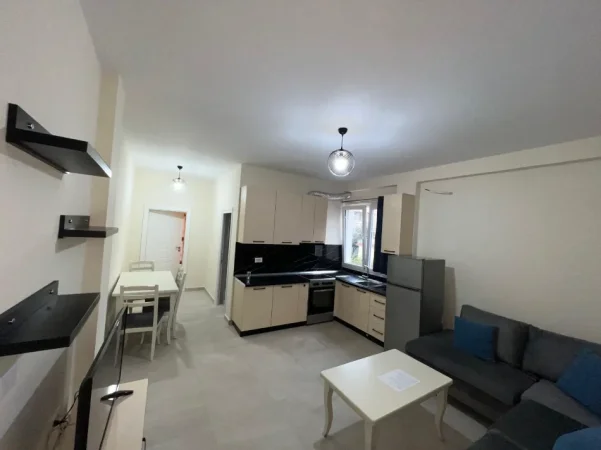 Tirane, jepet me qera apartament 1+1+Ballkon Kati 2, 60 m² 400 € (Shkolla e Bashkuar (pranë Uni të Mjekësisë))