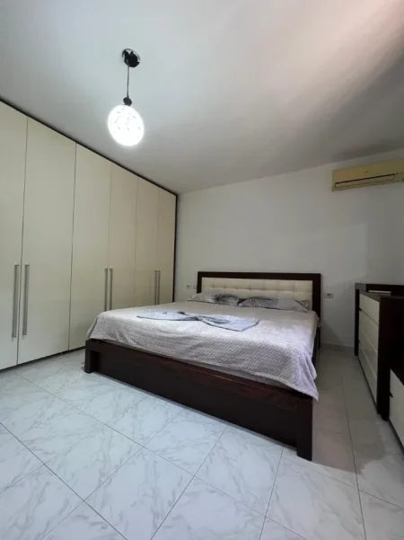 Shqiperi, jepet me qera apartament 1+1+Aneks Kati 0, 62 m² 550 € 