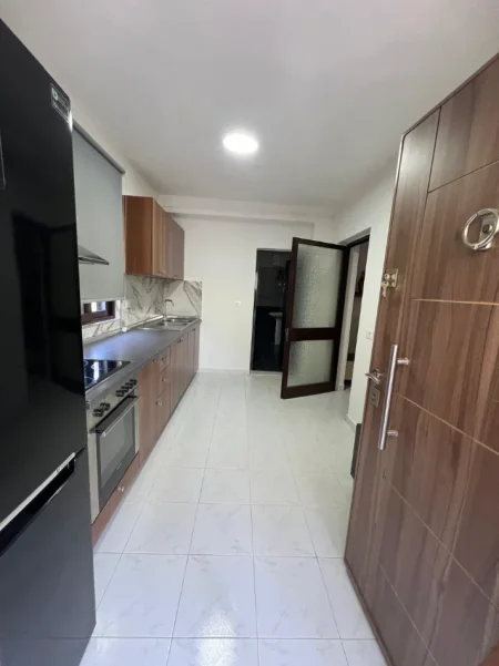 Shqiperi, jepet me qera apartament 1+1+Aneks Kati 0, 62 m² 550 € 